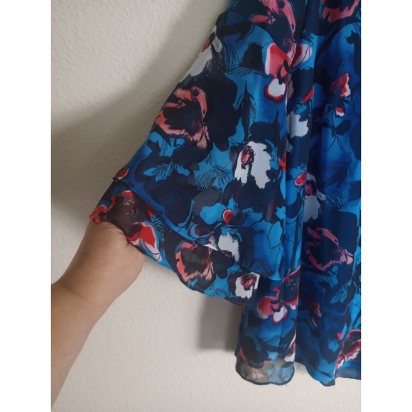 Lane‎ Bryant Blouse Floral Lined Flowy Layered Bell Sleeve Blue Size 18/20 - Picture 4 of 6
